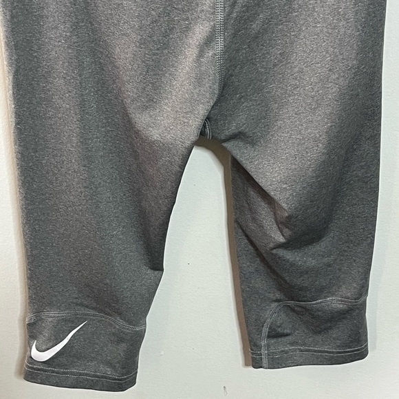 Nike Pro Dri Fit Gray Capris Long Underwear Sz Small - Picture 8 of 10